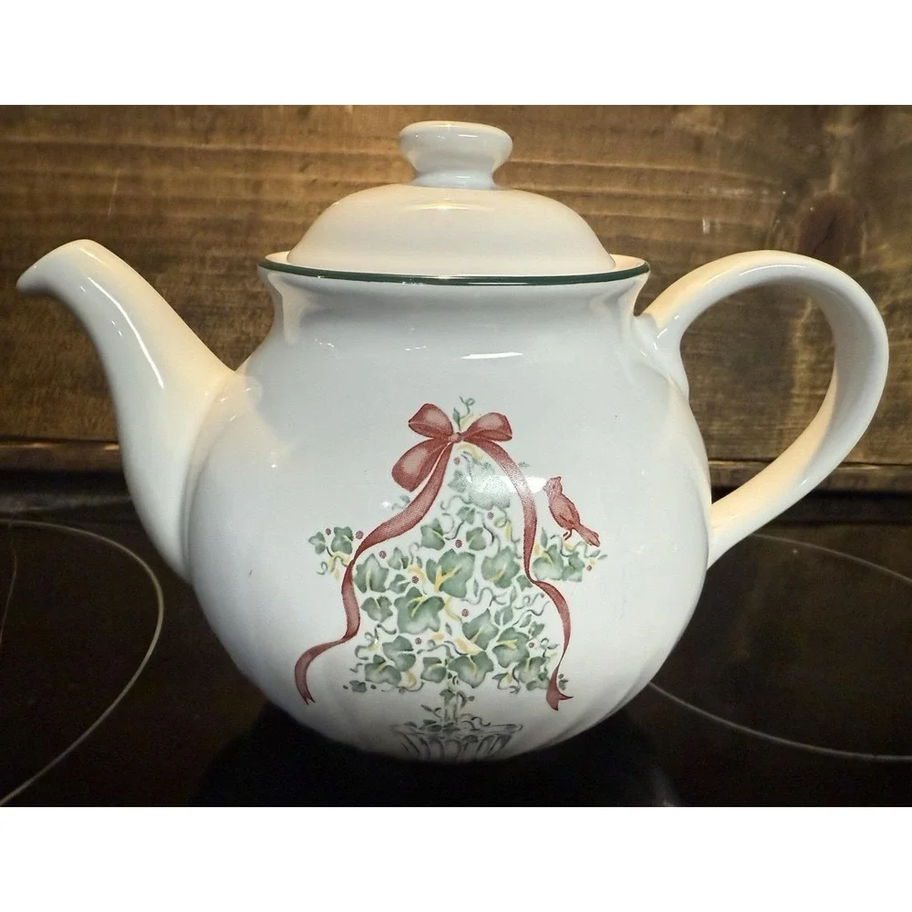 Corelle Holiday Tea Pot‎ Stoneware Callaway Christmas Ivy Topiary Teapot